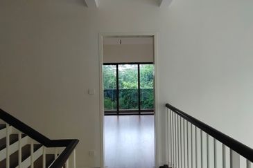 Rafflesia @ The Hill