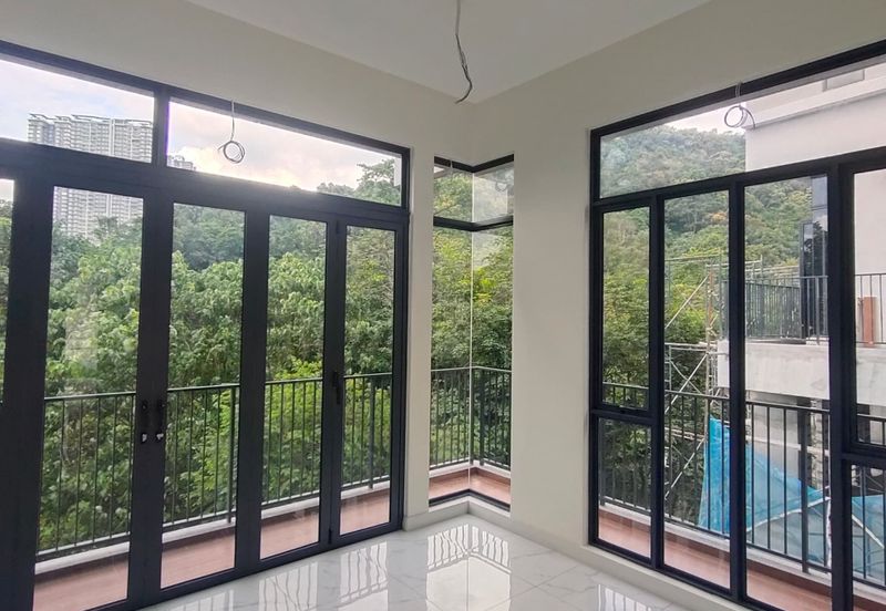 Rafflesia @ The Hill