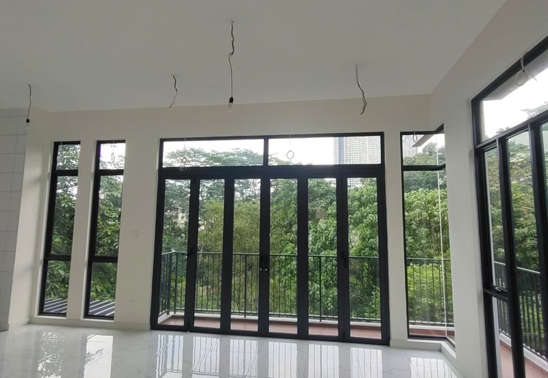 Rafflesia @ The Hill