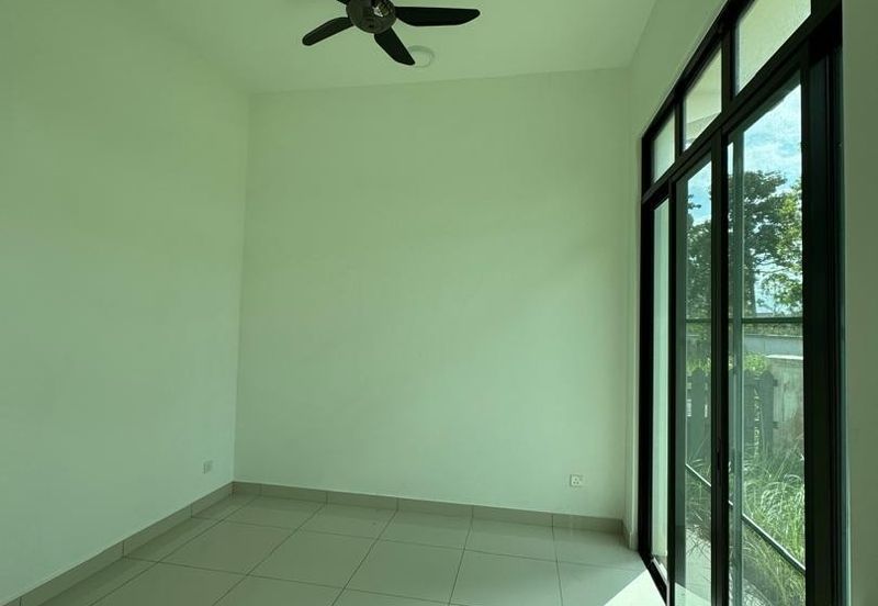 Tenderfields @ Eco Majestic