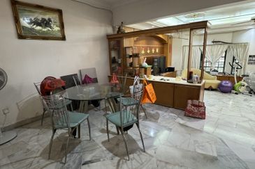 SL 4, Bandar Sungai Long