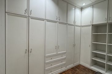 SL 4, Bandar Sungai Long