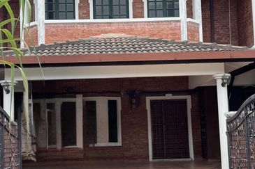 SL 4, Bandar Sungai Long