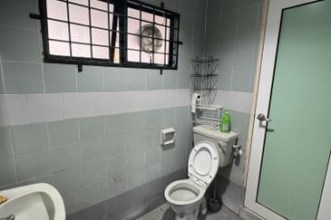 SL 4, Bandar Sungai Long