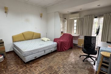 SL 4, Bandar Sungai Long