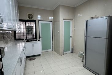 SL 4, Bandar Sungai Long