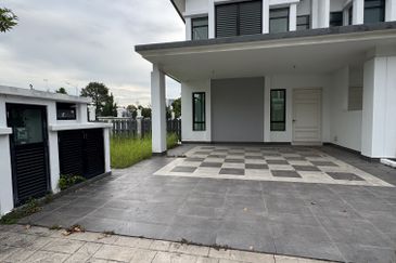 Tenderfields @ Eco Majestic