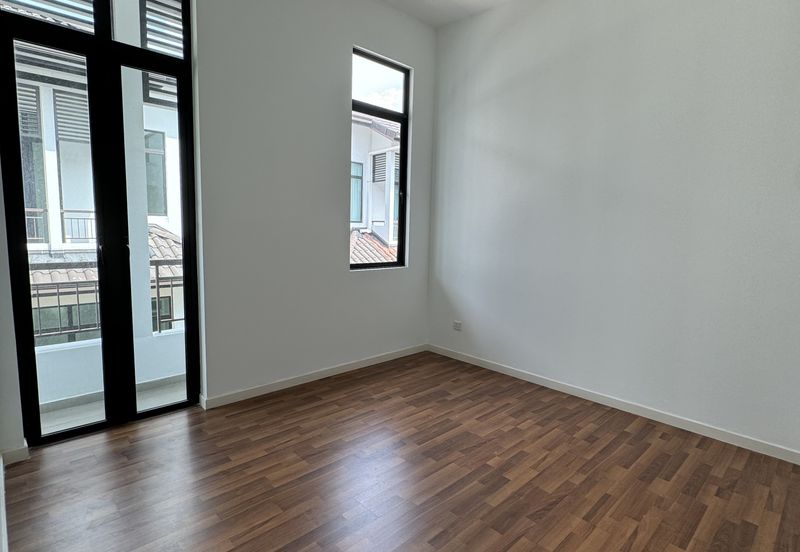 Tenderfields @ Eco Majestic