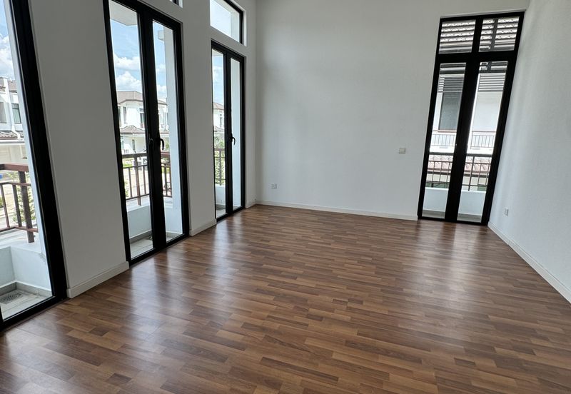 Tenderfields @ Eco Majestic