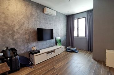 TANJUNG BUNGAH 2-STOREY SEMI DETACHED - TASTEFULLY RENOVATED & FURNISHED