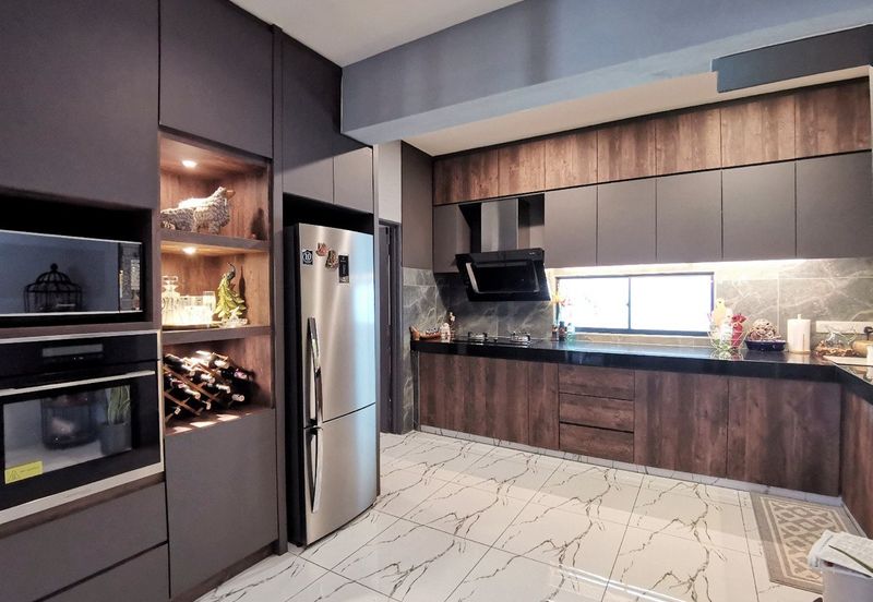 TANJUNG BUNGAH 2-STOREY SEMI DETACHED - TASTEFULLY RENOVATED & FURNISHED