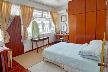  PULAU TIKUS SPACIOUS BUNGALOW