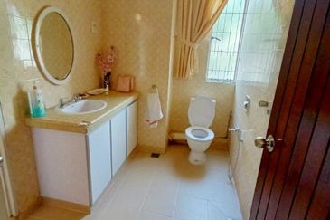  PULAU TIKUS SPACIOUS BUNGALOW