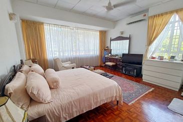  PULAU TIKUS SPACIOUS BUNGALOW