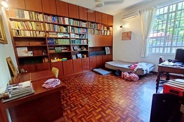  PULAU TIKUS SPACIOUS BUNGALOW