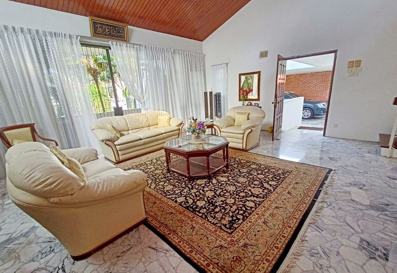  PULAU TIKUS SPACIOUS BUNGALOW