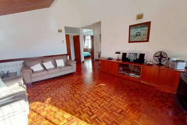  PULAU TIKUS SPACIOUS BUNGALOW