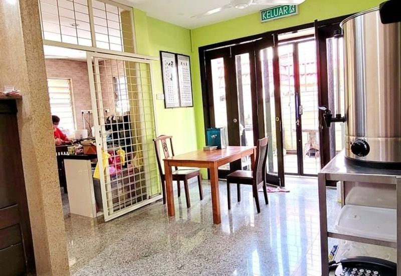 PULAU TIKUS SEMI-D SPACIOUS