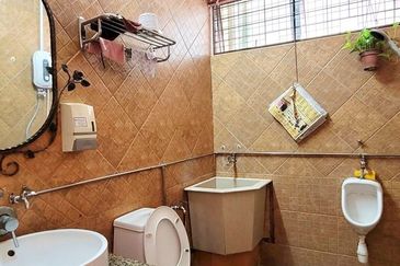 PULAU TIKUS SEMI-D SPACIOUS