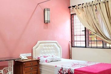 PULAU TIKUS SEMI-D SPACIOUS