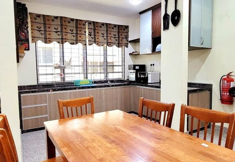 PULAU TIKUS SEMI-D SPACIOUS