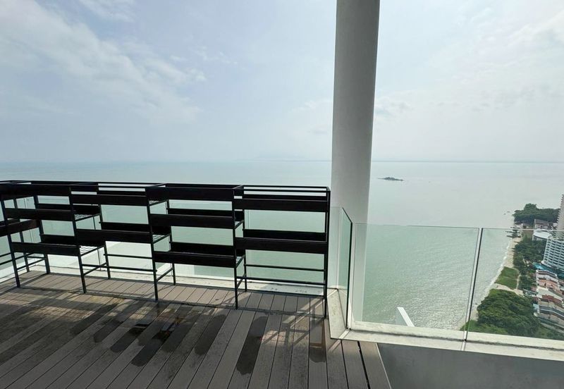 Infinity Beachfront Super Condominium