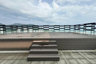 Infinity Beachfront Super Condominium