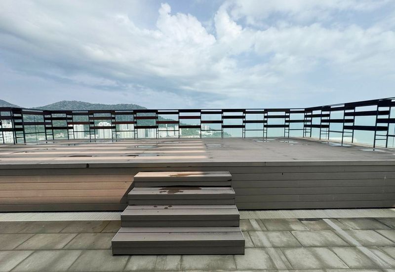 Infinity Beachfront Super Condominium