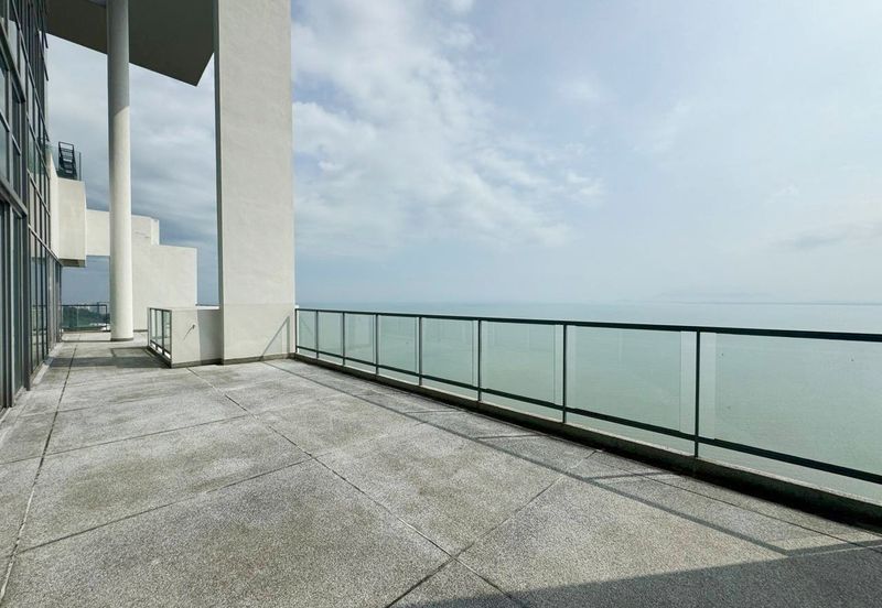 Infinity Beachfront Super Condominium
