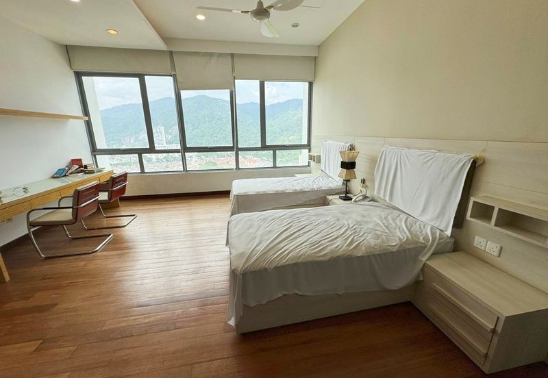 Infinity Beachfront Super Condominium