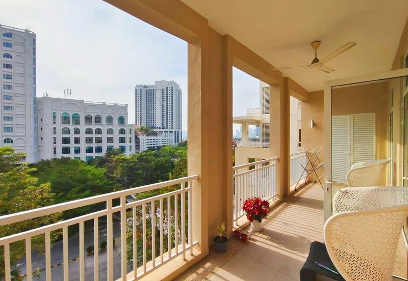 Quayside Seafront Resort Condominium