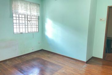 Jalan Pantai Aziz Ibrahim