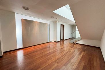 Infinity Beachfront Super Condominium