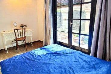 TANJUNG BUNGAH SEMI-DETACHED VILLA FEEL 