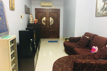 TANJUNG BUNGAH DOUBLE-STOREY SEMI-D 