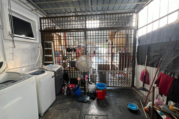 TANJUNG TOKONG, JALAN CHONG LYE HOCK SINGLE-STOREY SEMI-D 