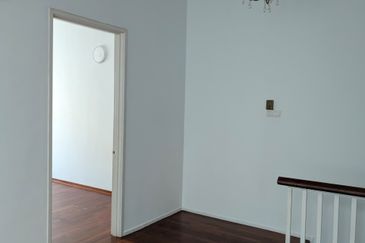 Lorong Lembah Permai 2