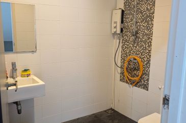 Lorong Lembah Permai 2