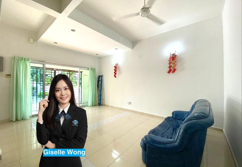 Cheapest!!! 3 Storey Terrace at Jelutong/ 7 rooms/Can be commercial