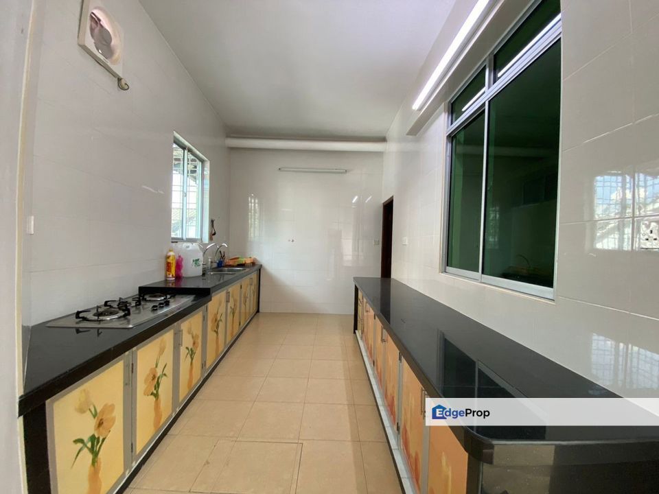 Cheapest!!! 3 Storey Terrace at Jelutong/ 7 rooms/Can be commercial, Penang, Jelutong