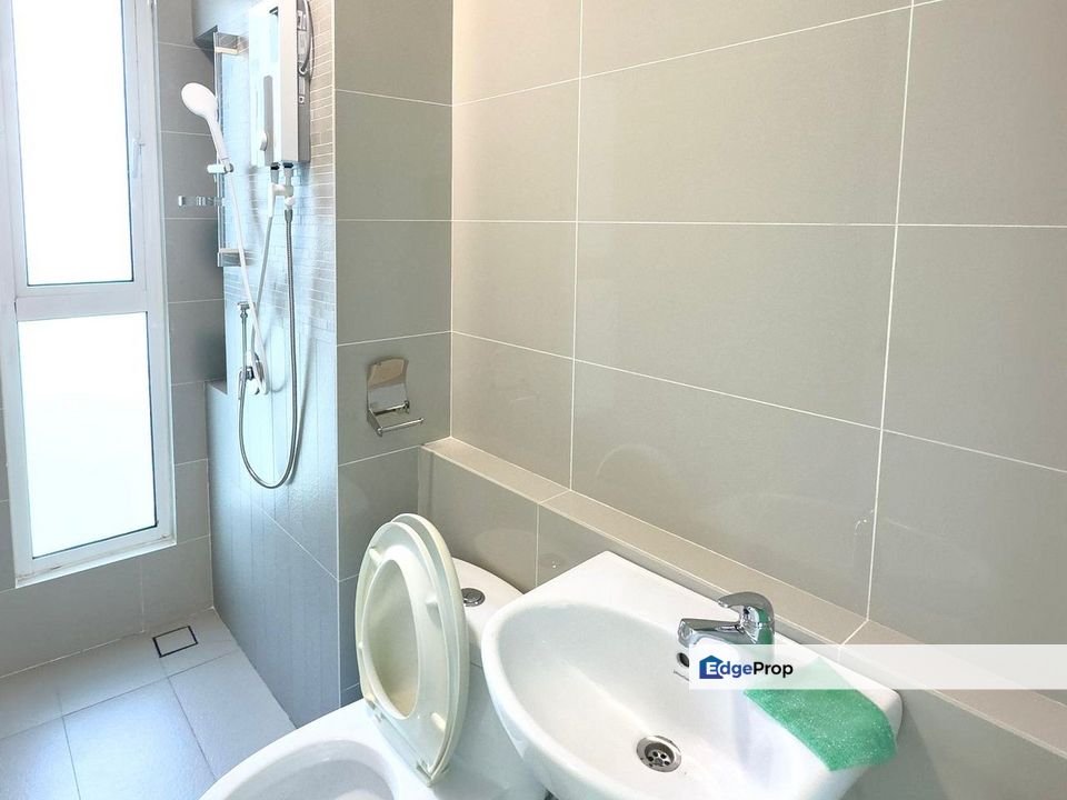 Orchard Ville Nice Reno Unit 2 Carpark Fully Furnish, Penang, Bayan Lepas