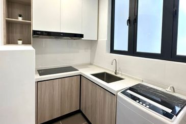 The Golden Triangle 2