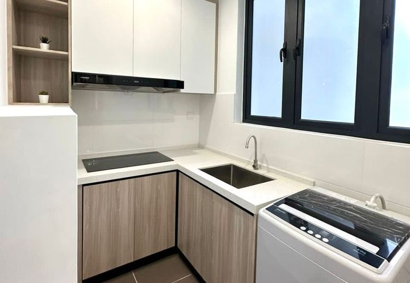 The Golden Triangle 2