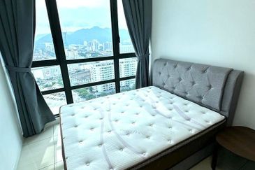 Queens Residences @ Queens Waterfront