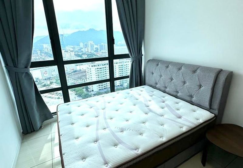 Queens Residences @ Queens Waterfront