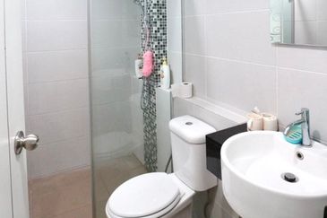 Cityview Freehold Pavillion Resort Teluk Kumbar Fully Renovate Furnish