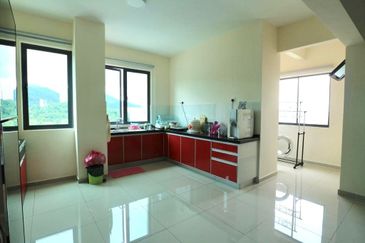 Cityview Freehold Pavillion Resort Teluk Kumbar Fully Renovate Furnish