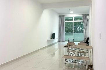 Setia Triangle Persiaran Kelicap