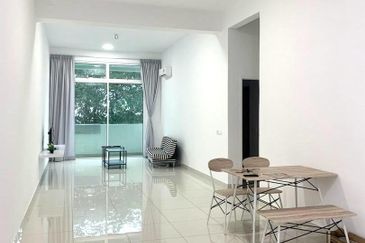 Setia Triangle Persiaran Kelicap