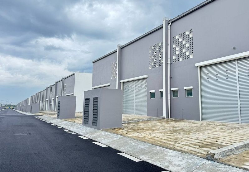 Kulai Vervo city Indahpura @ 1.5 Storey Terrace Factory For Rent